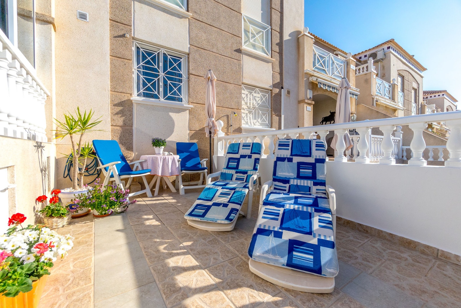 Parkering/solplass Galleribilde