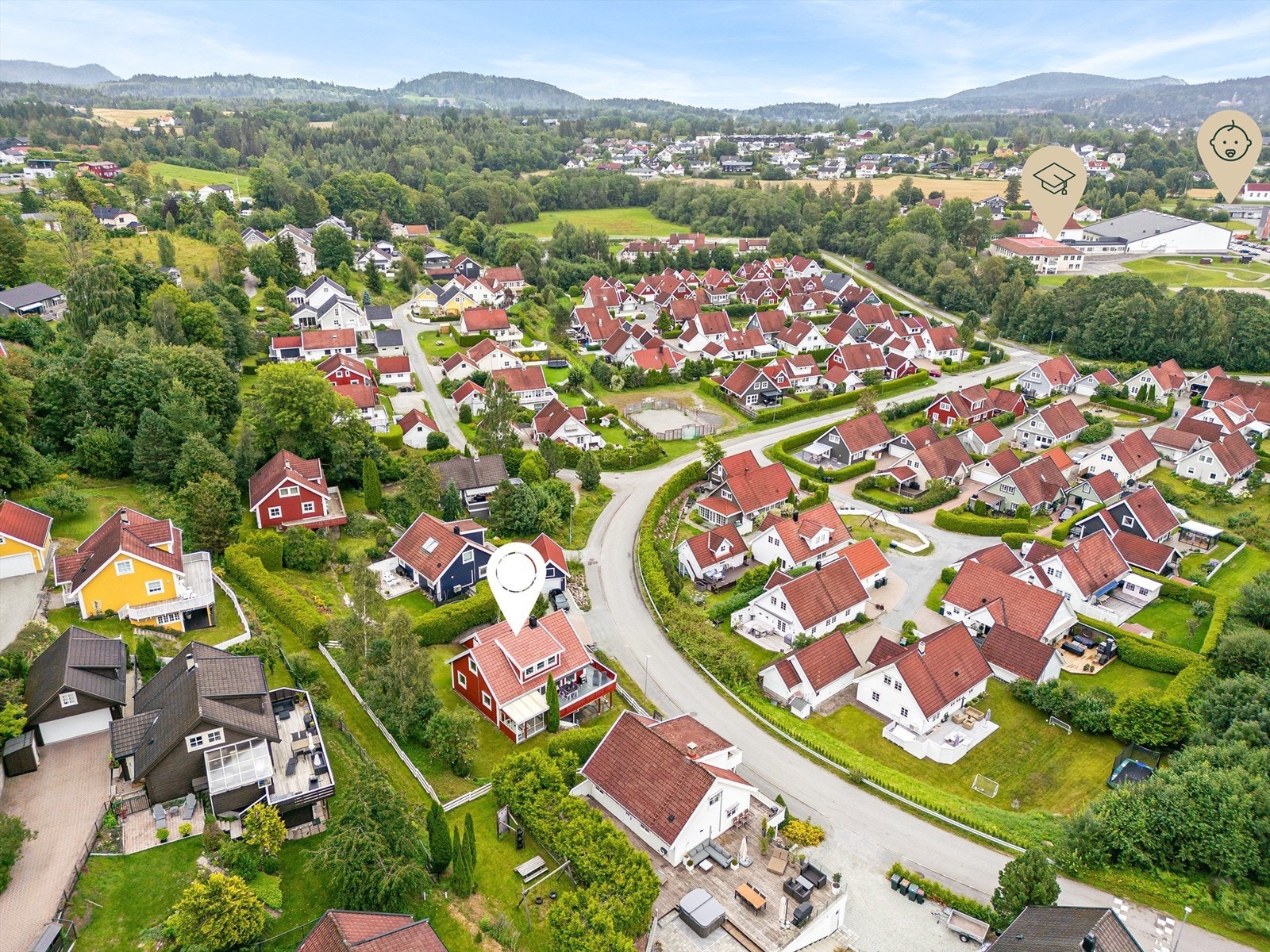Eiendommen har en attraktiv og barnevennlig beliggenhet Galleribilde