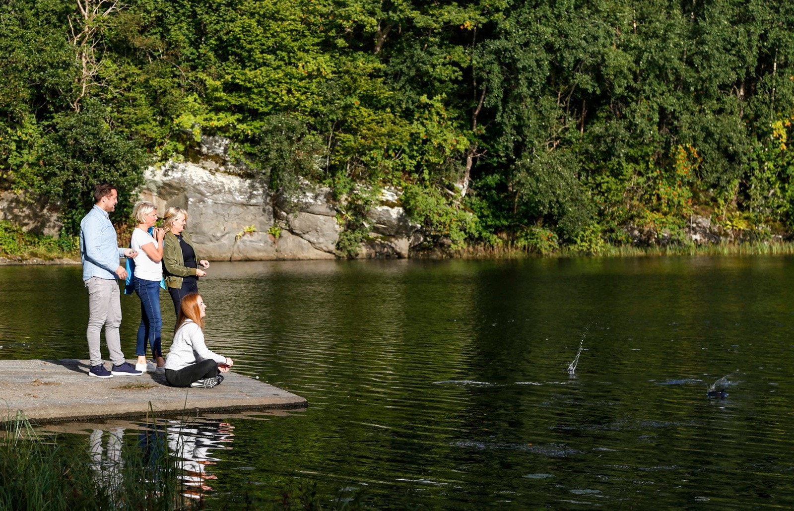 "Skal vi fiske pappa?" Myravannet er nærmeste alternativ 3 min. unna. Galleribilde