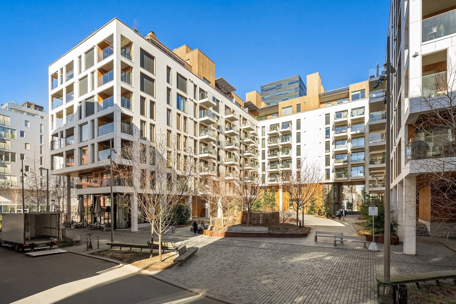 Fasade og atrium. Galleribilde