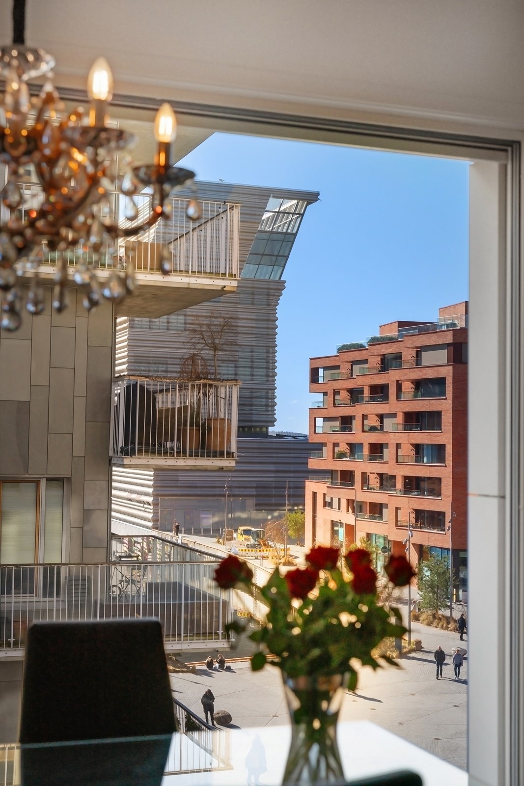 Hyggelig utsikt utover til Munchmuseet. Galleribilde