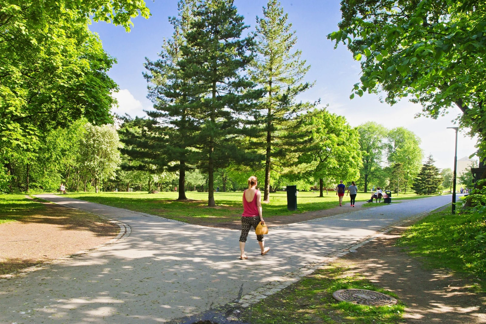 Tenk at dette er nærmeste nabo: Med sin sentrale beliggenhet i Nydalen, er det kort vei til grønne lunger og flotte turmuligheter langs Akerselva. Galleribilde
