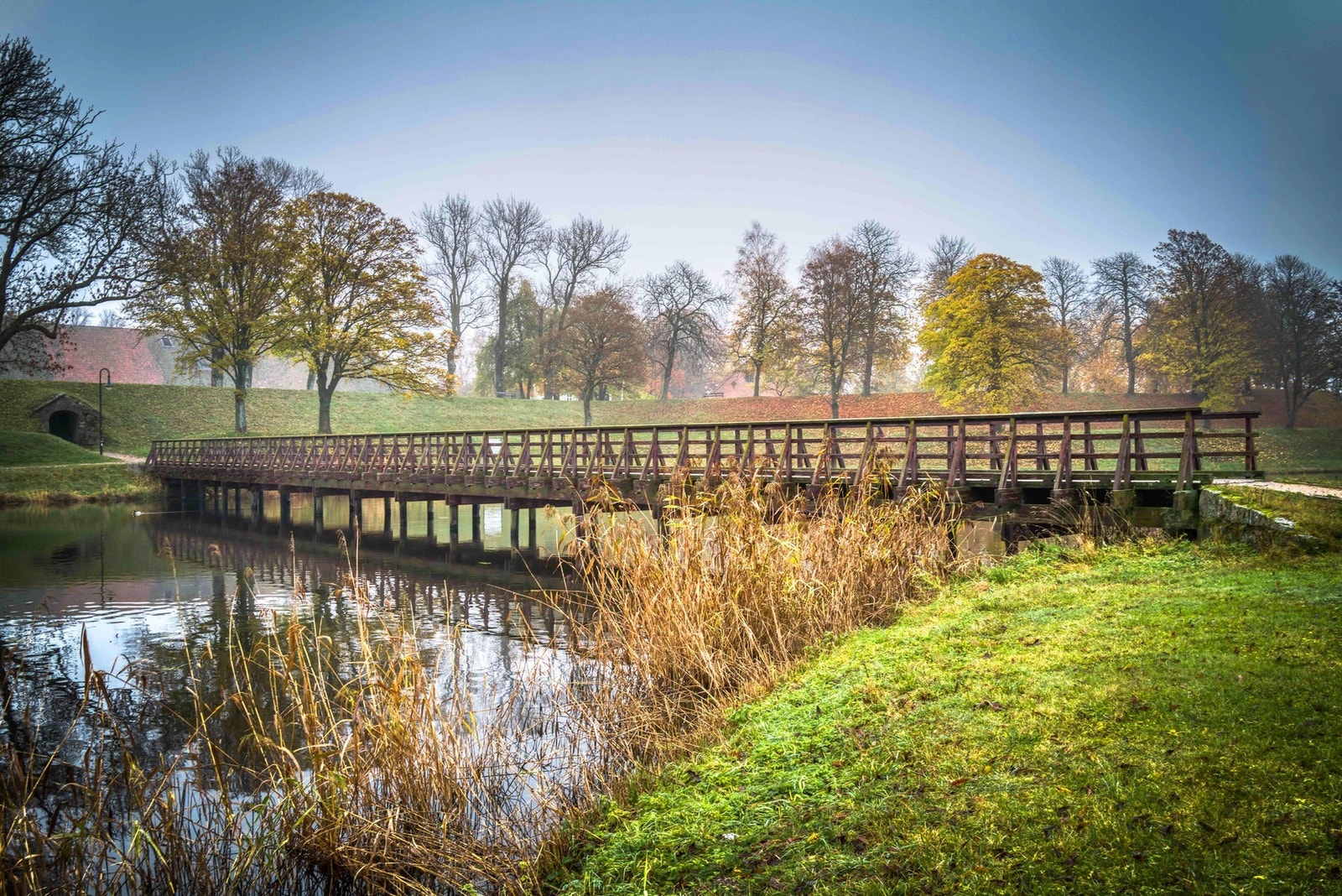 Vollene som omgir Gamlebyen er et yndet utfarts- og turområde - en kort spasertur unna. Galleribilde