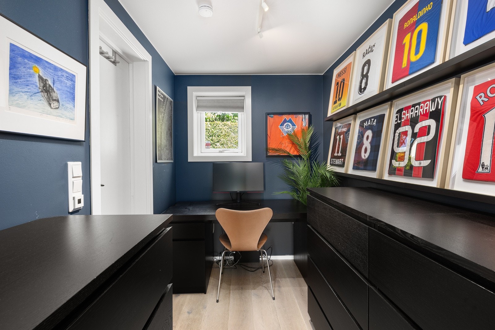 Walk-in closet/kontor Galleribilde