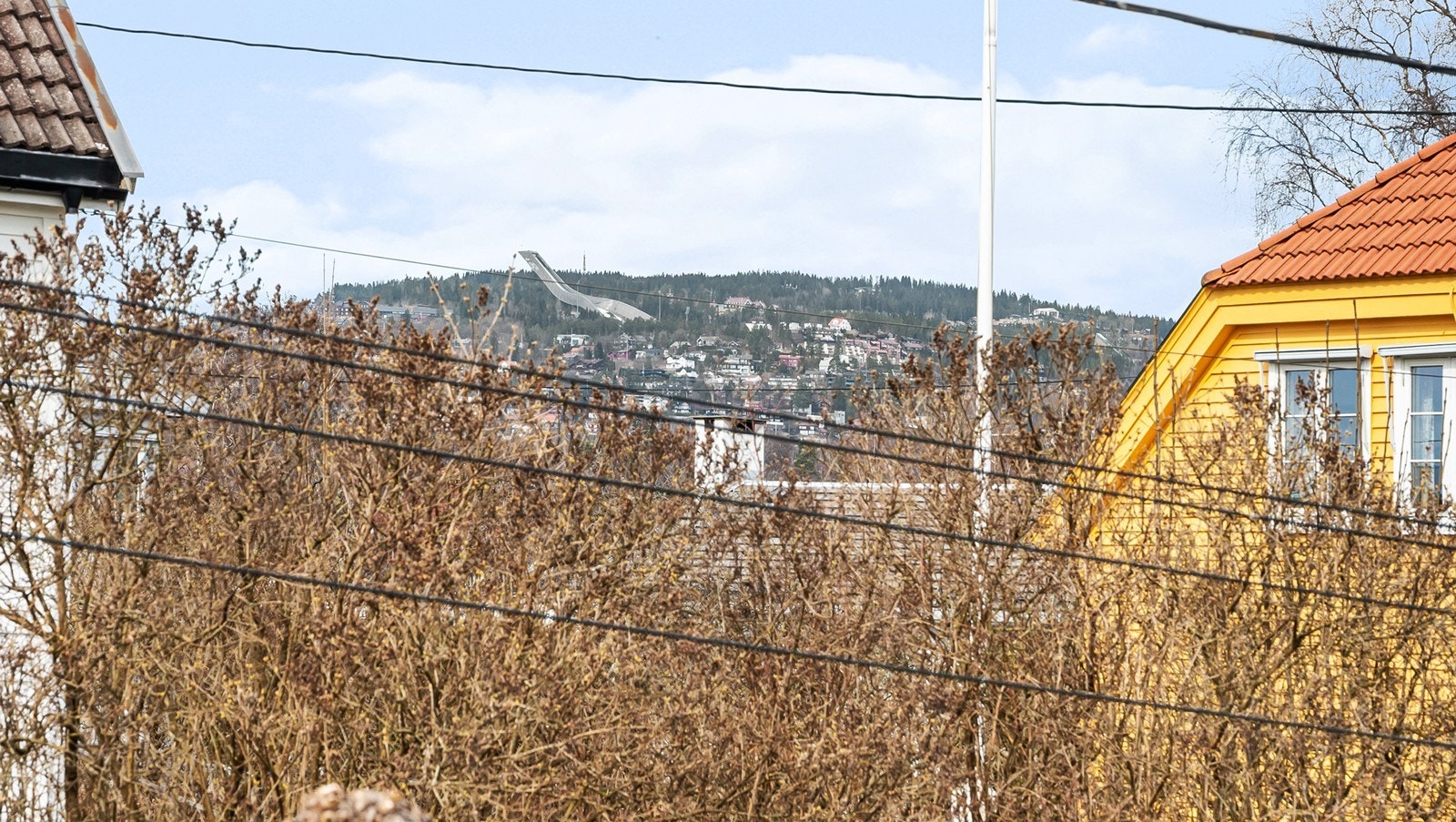 Utsikt mot Holmenkollen Galleribilde