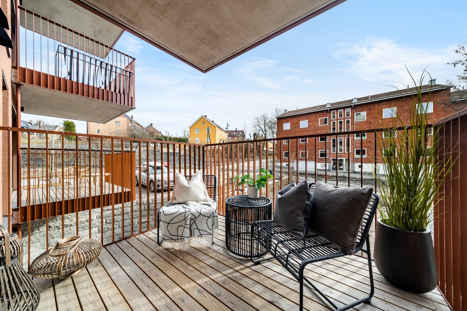 Solrik balkong på hele 6kvm - vender ut mot flotte grøntarealer (Østre Parkdrag) som skal være ferdig til sommeren Galleribilde