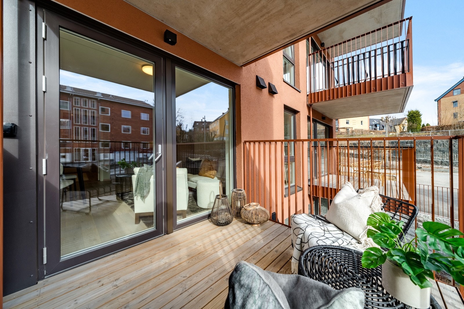 Solrik balkong på hele 6kvm - vender ut mot flotte grøntarealer (Østre Parkdrag) som skal være ferdig til sommeren Galleribilde