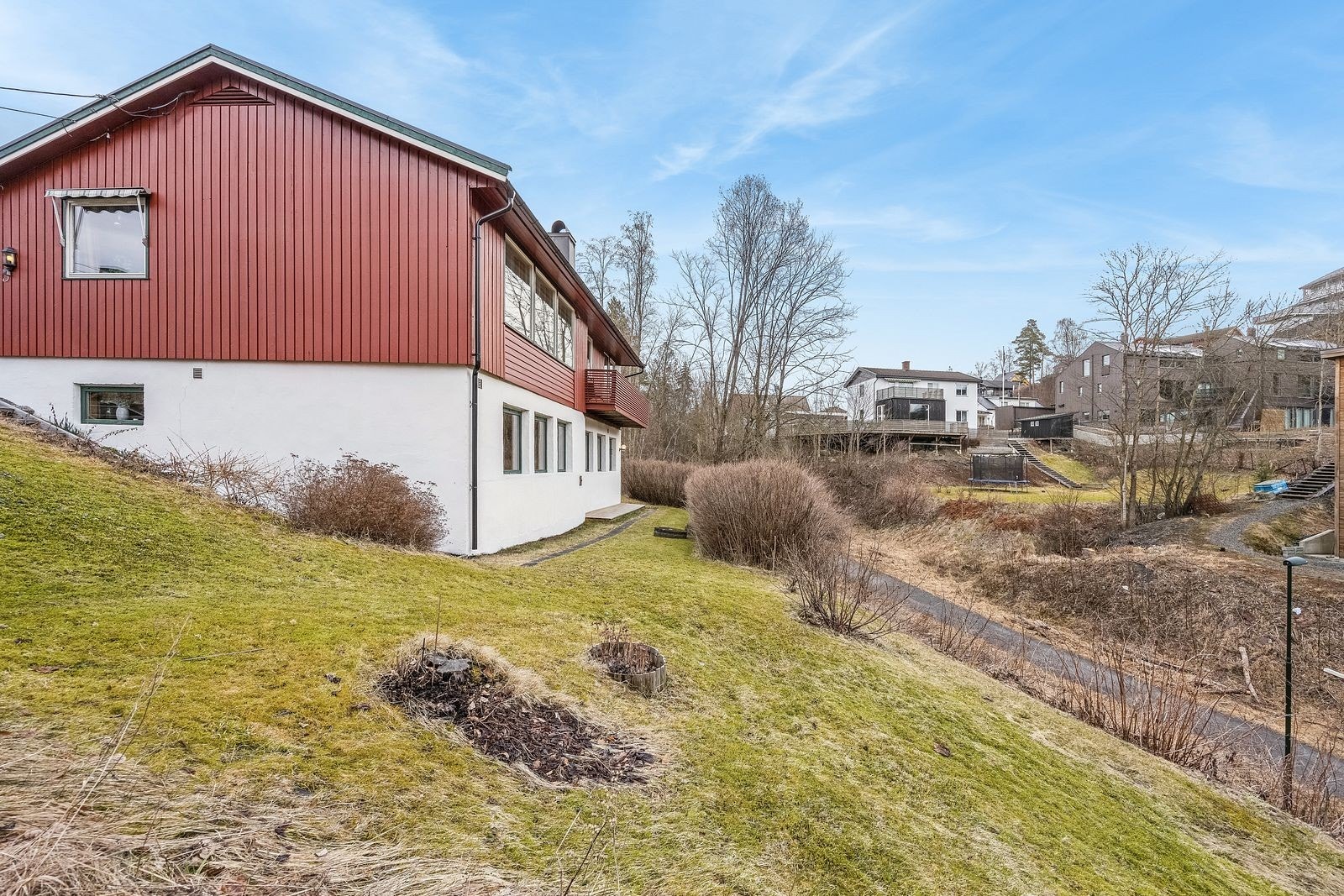 Velkommen til Løkebergveien 43 - Stor 2-roms i underetasjen. Galleribilde