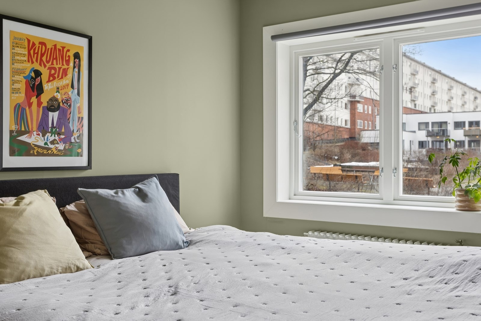 Soverommet vender mot et stille gårdsrom. Galleribilde