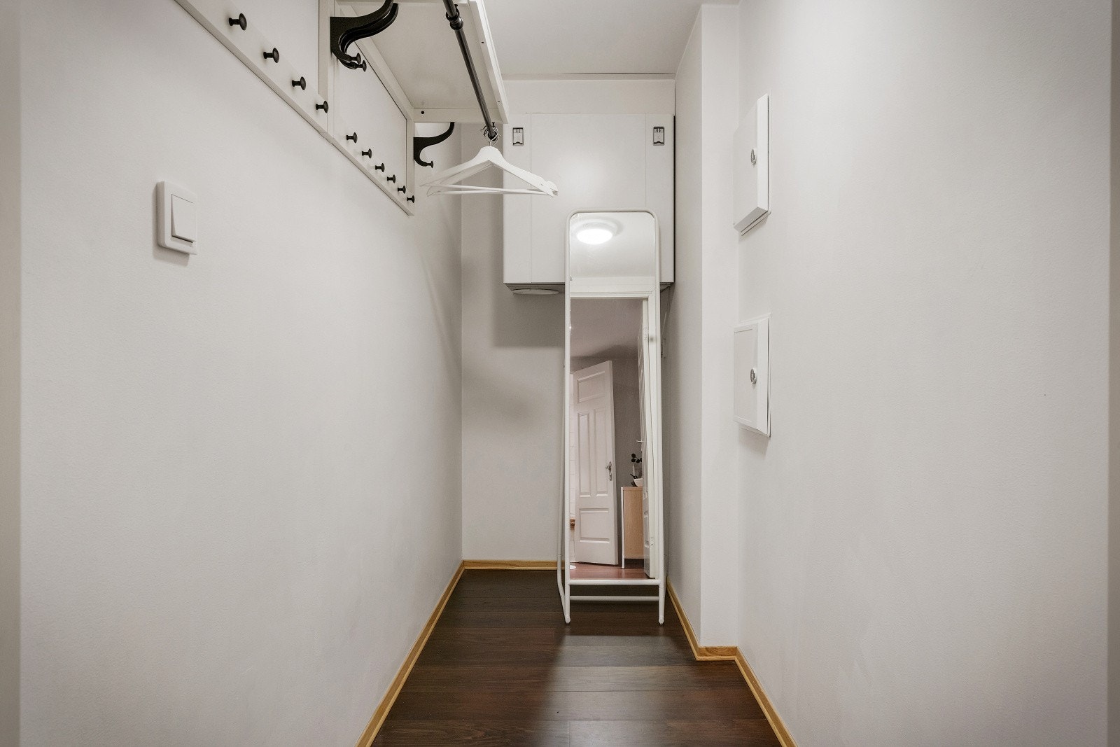 Innvendig bod. Galleribilde