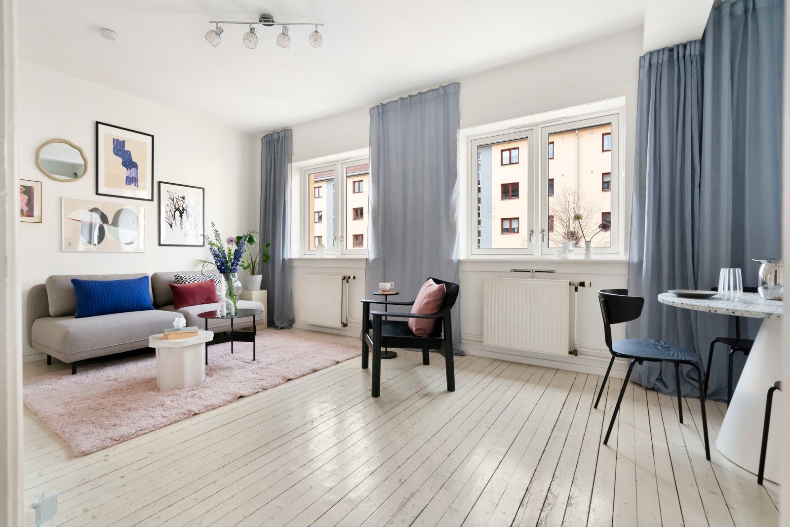 Boligen ligger godt tilbaketrukket fra støy, men med kort vei til alt Torshov byr på. Galleribilde
