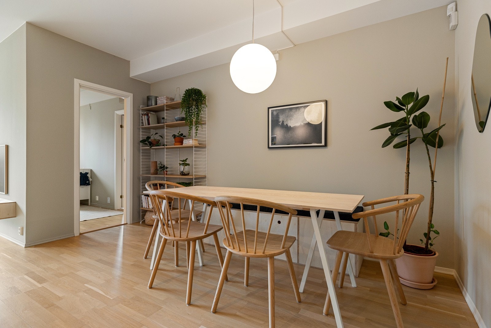 Vannbåren varme i alle gulv og er inkludert i fellesutgiftene. Galleribilde