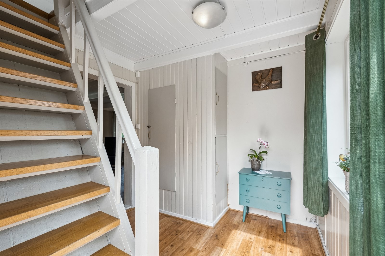 Boligen har også en inngang fra terrassen, der du finner trappen opp til loftet. Galleribilde