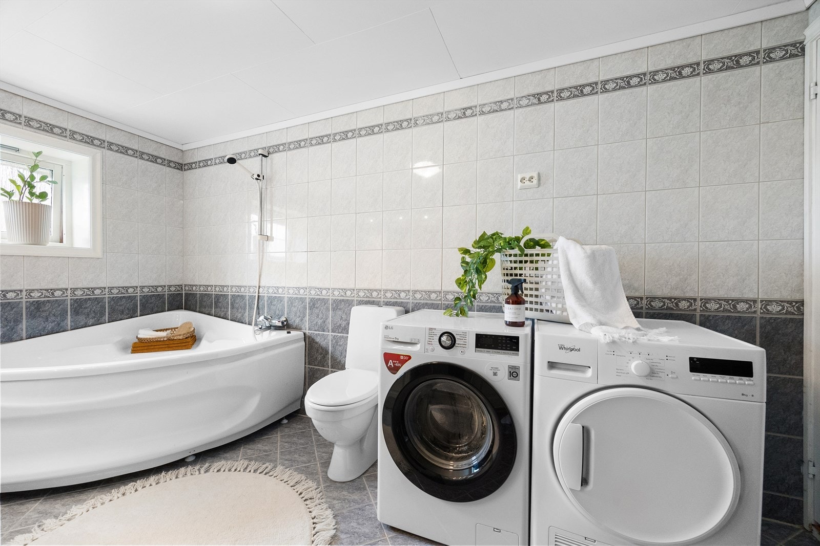 Videre har du opplegg til vaskemaskin. Galleribilde