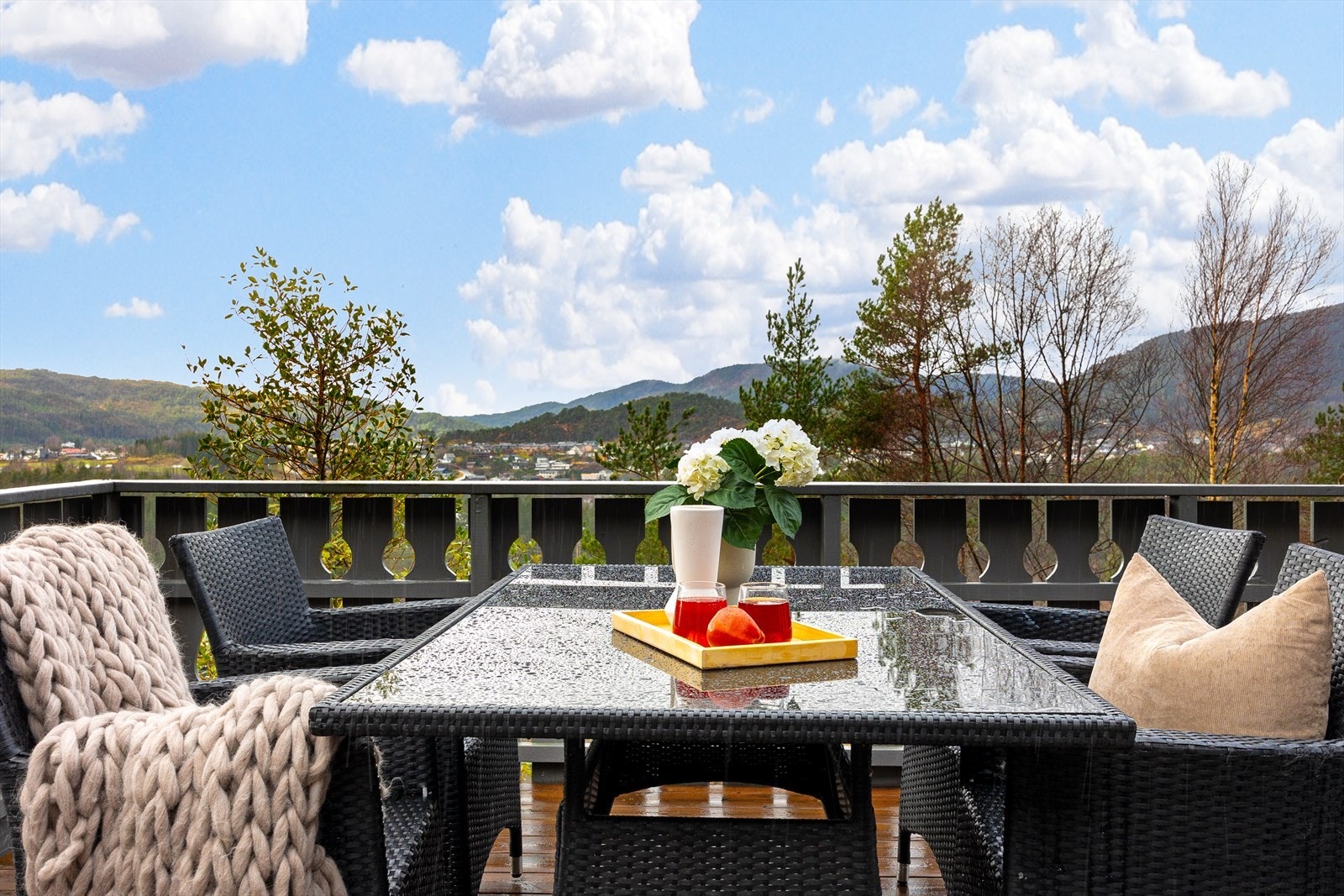 Her nyter du fin utsikt utover nærområdet. Galleribilde