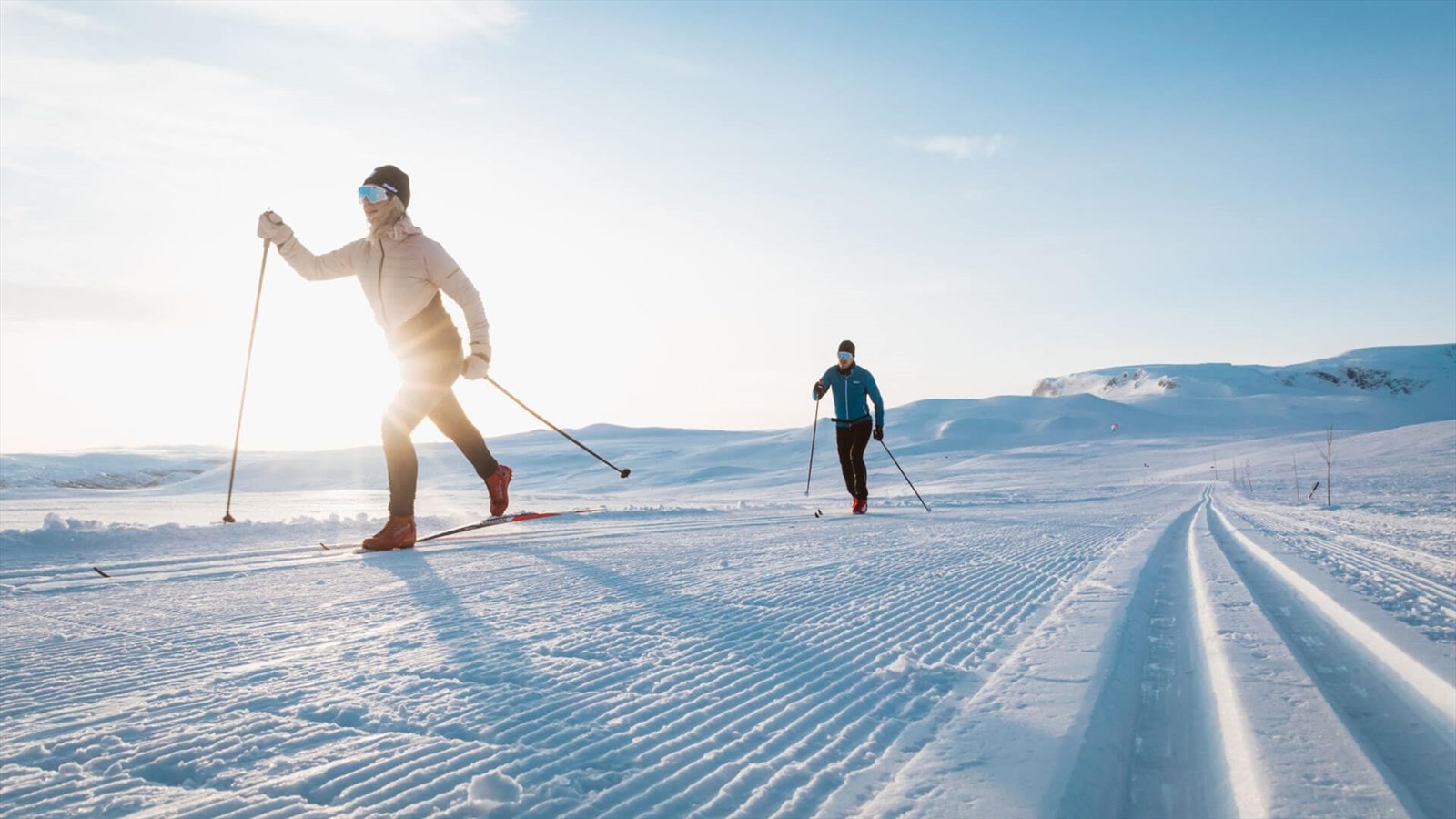 Milevis med nydelig preparerte langrennsspor rett utenfor døren. Foto Paul Lockhart. Galleribilde