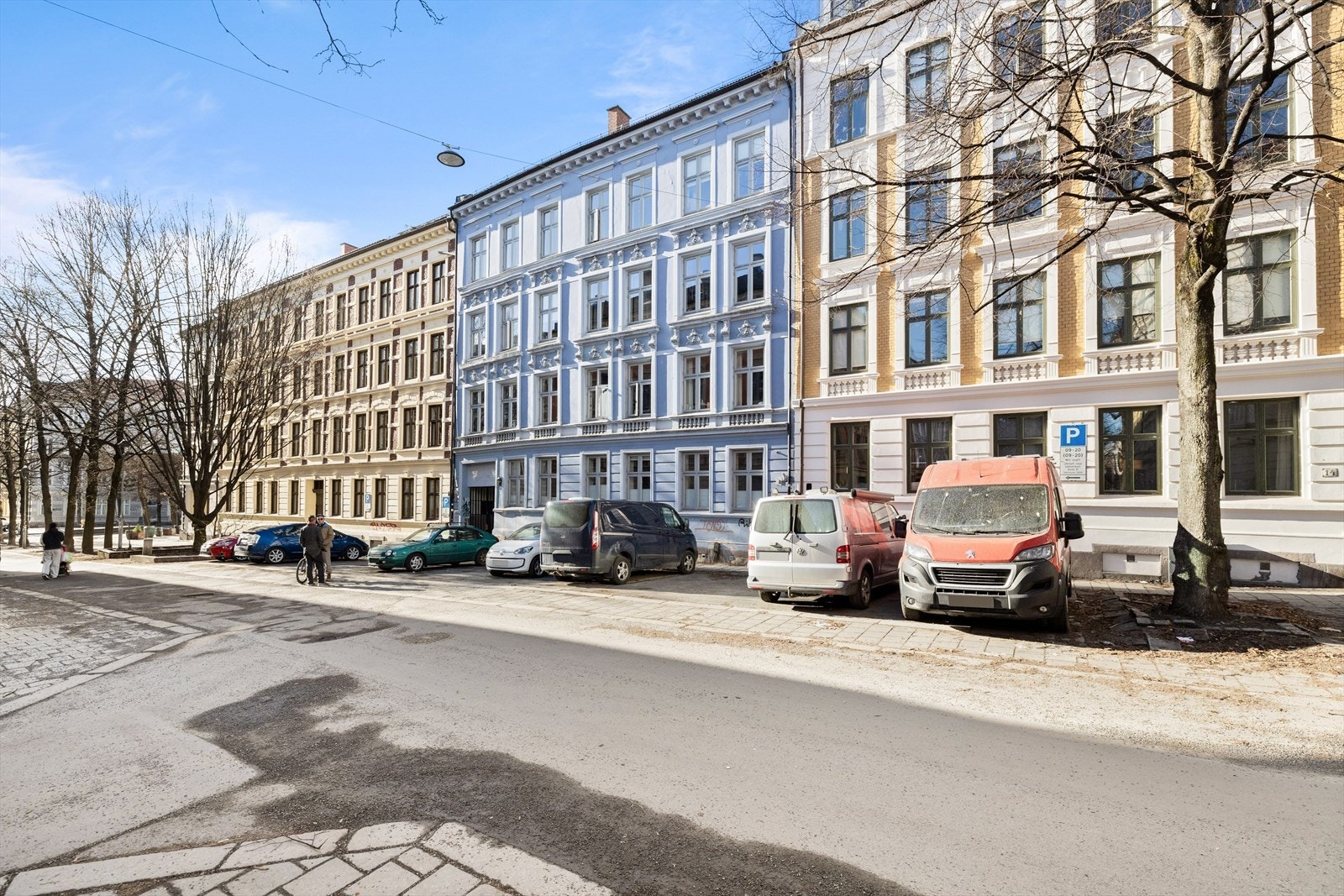 Rathkes gate 12 ligger i et rolig og tilbaketrukket område på Populære Grünerløkka. Galleribilde