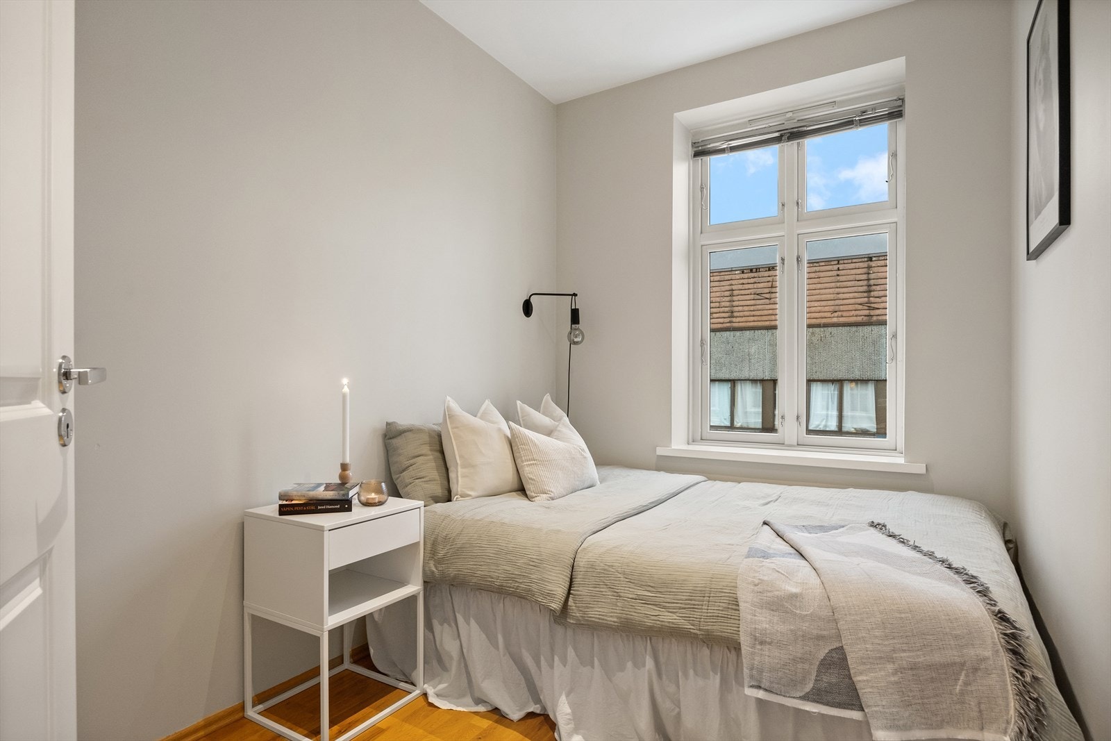 Soverommene har slette vegger og er malt i en moderne og behagelig farge. Galleribilde