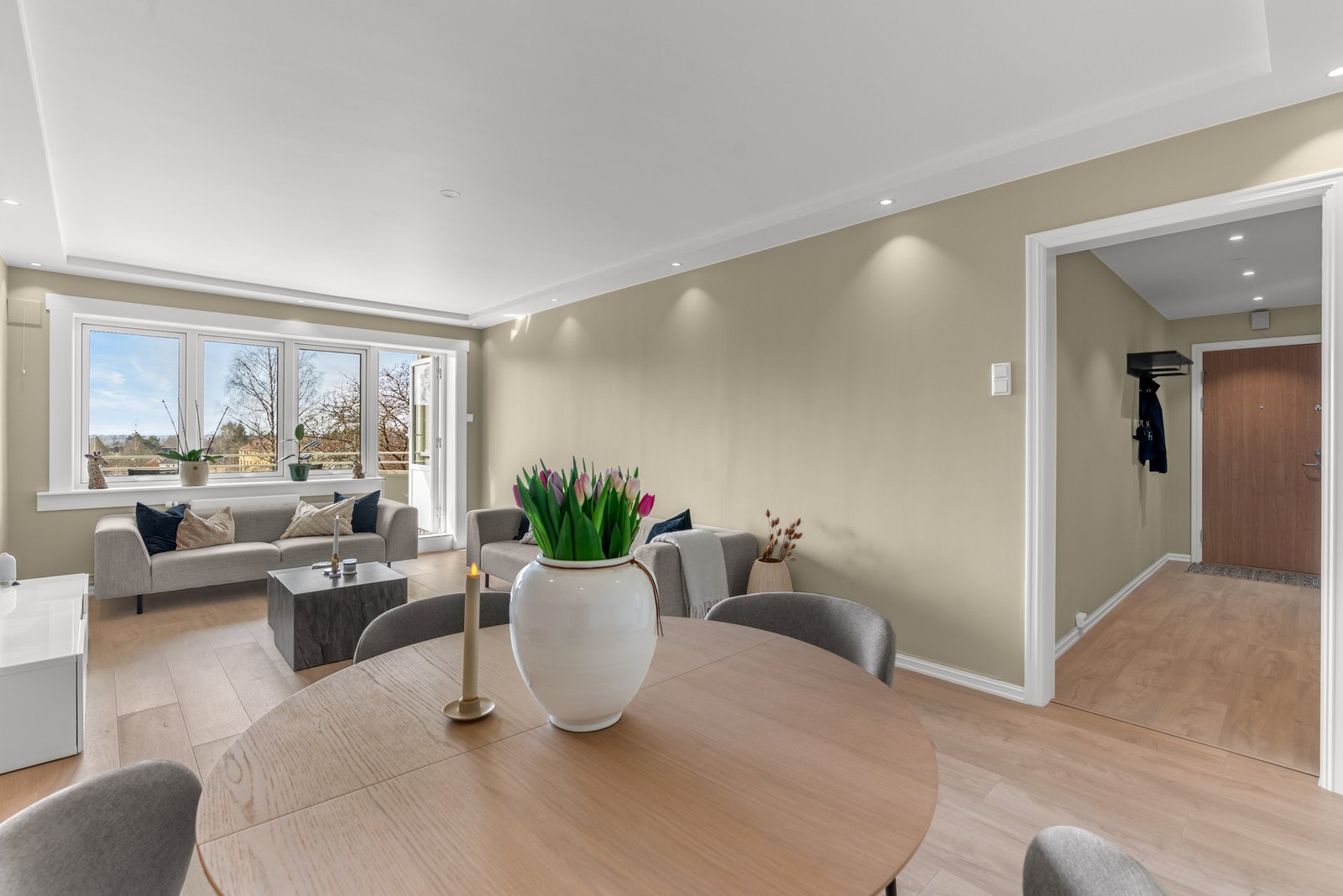 Boligen oppleves innflytningsklar, og det er mulighet for rask overtakelse. Galleribilde