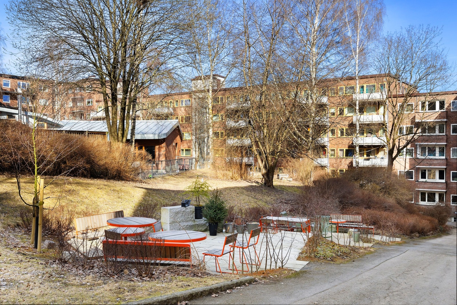 Borettslaget byr på mange koselige uteplasser Galleribilde