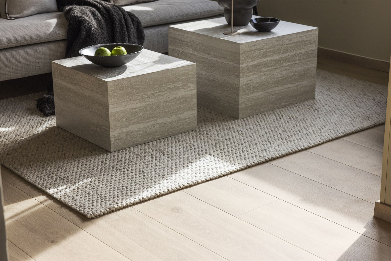 Pent og tidsriktig gulv - alle overflater er fornyet i denne attraktive leiligheten Galleribilde