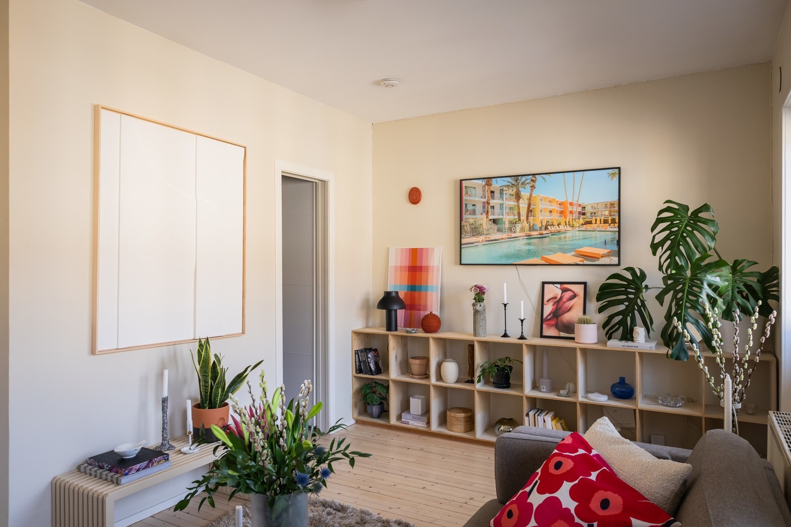 Flotte nyslipte originale tregulv og god takhøyde. Galleribilde