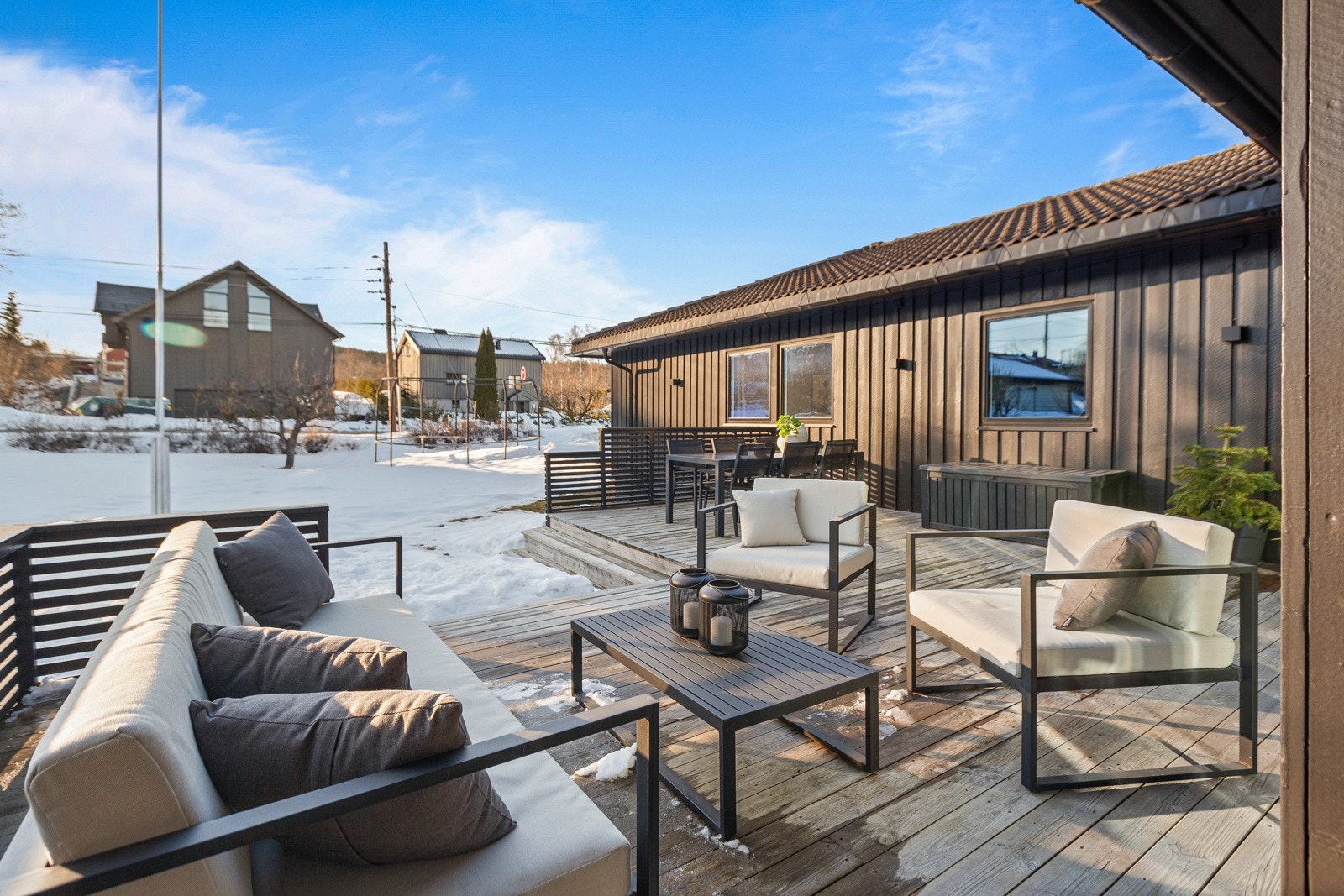 Terrassen har meget gode solforhold. Galleribilde
