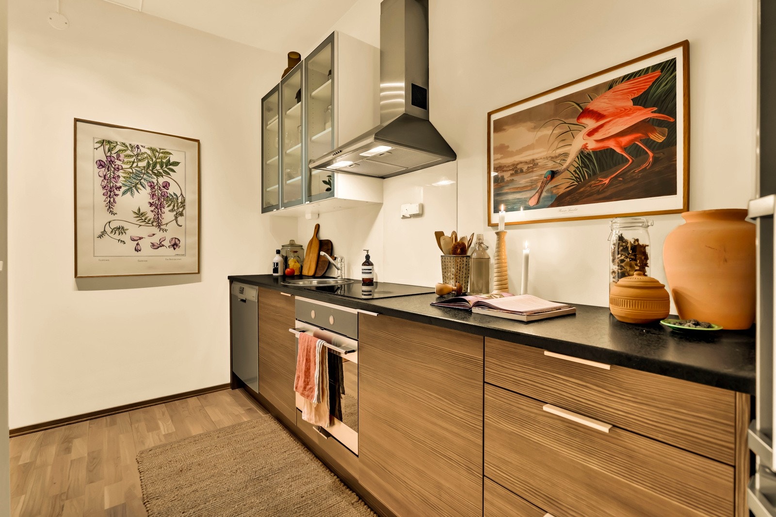 Det er lett å trives i Tromsøgata 1A, alt ligger til rette for hyggelige stunder i godt selskap. Galleribilde