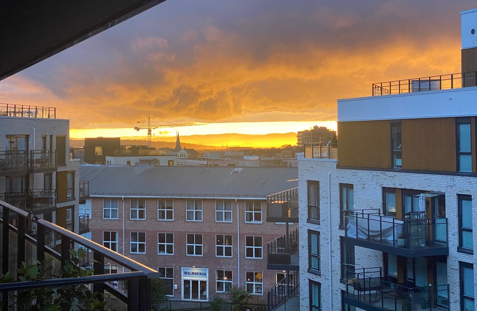 Selgers private bilder av solnedgangen/utsikten. Galleribilde