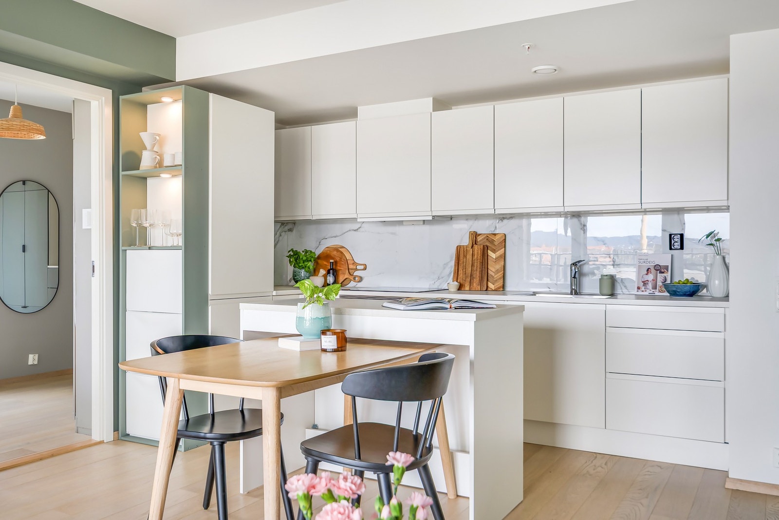 Kjøkkenøya er ikke fastmontert og gir mulighet for tilpasning etter behov. Galleribilde