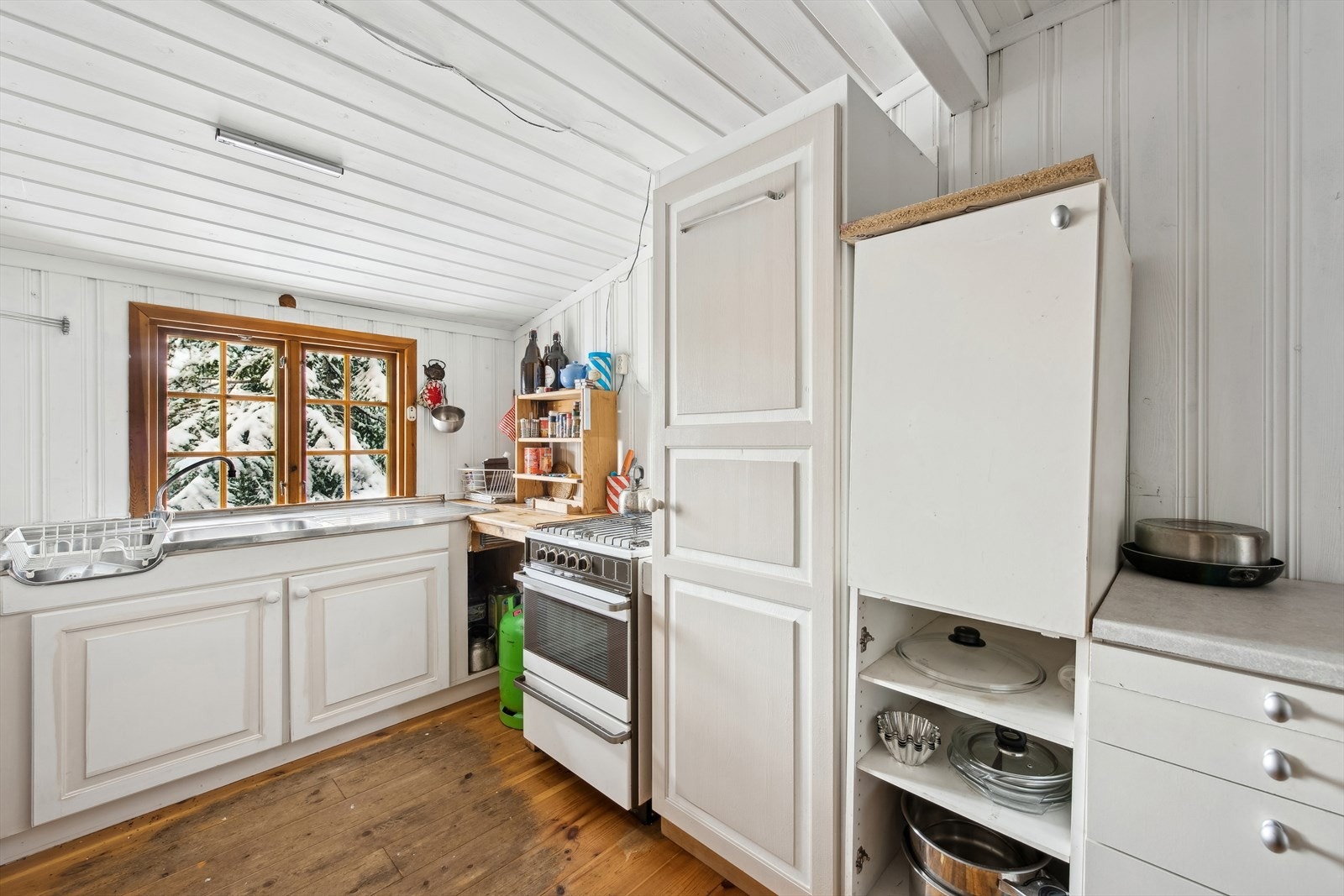 Kjøkken- her får du et koselig kjøkken med det mest nødvendige. Galleribilde