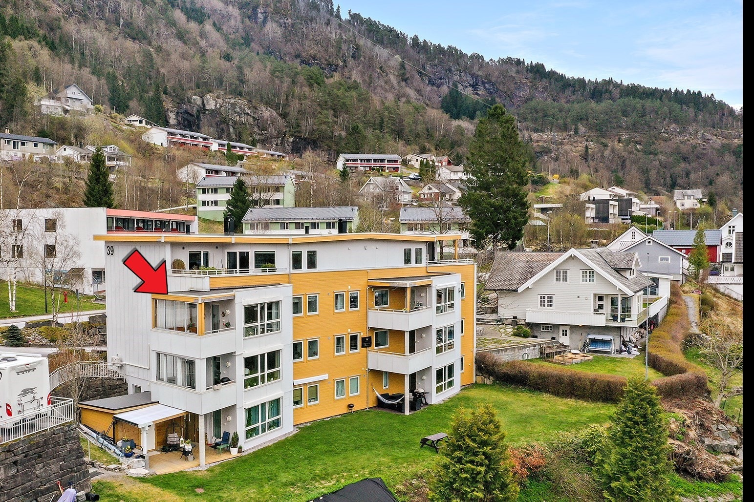 Velkommen til Hornnesvegen 39 - Presentert av Eiendomsmegler Vest v/ Tore Berqvam Galleribilde