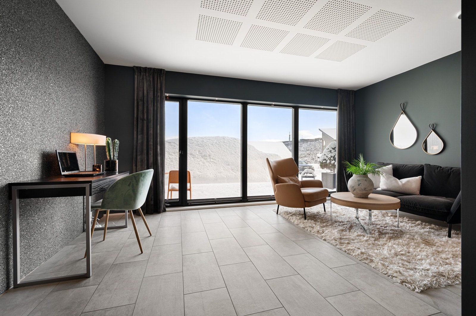 I underetasjen av hovedboligen finner vi kjellerstue, to soverom og et bad Galleribilde