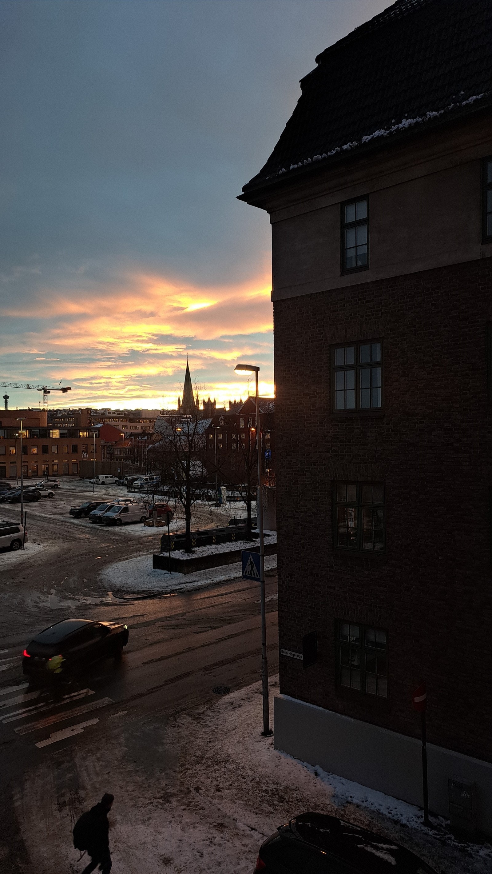 Utsikt mot Nidarosdomen fra kjøkken. (Selgers bilde) Galleribilde