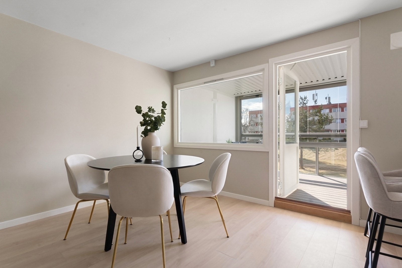 Hyggelig spiseplass. Galleribilde