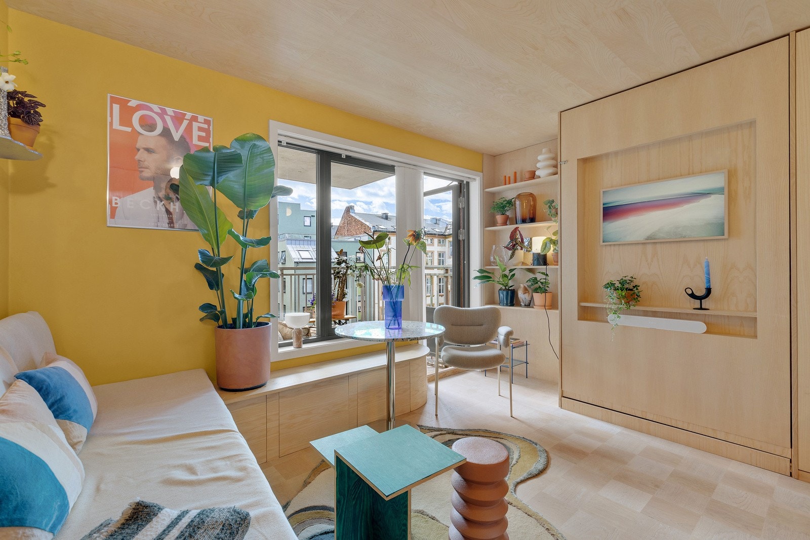 Velkommen til Sannergata 9 og denne nydelige arkitekttegnende leiligheten. Leiligheten er presentert av Lene Brekken i Schala & Partners eien Galleribilde