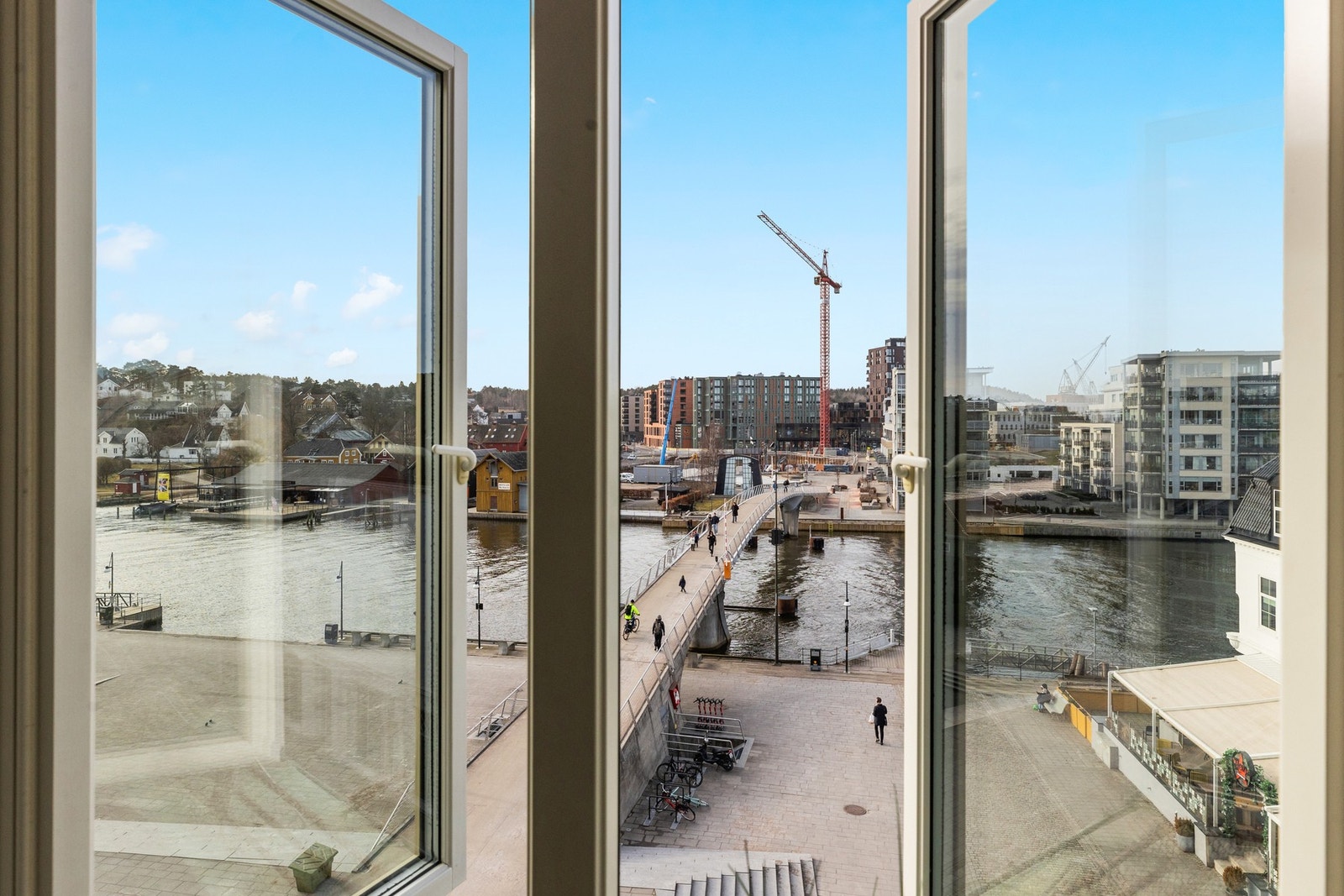 Kun en kort tur over til det nye Værstetorvet med en rekke butikker og spiseområder. Galleribilde