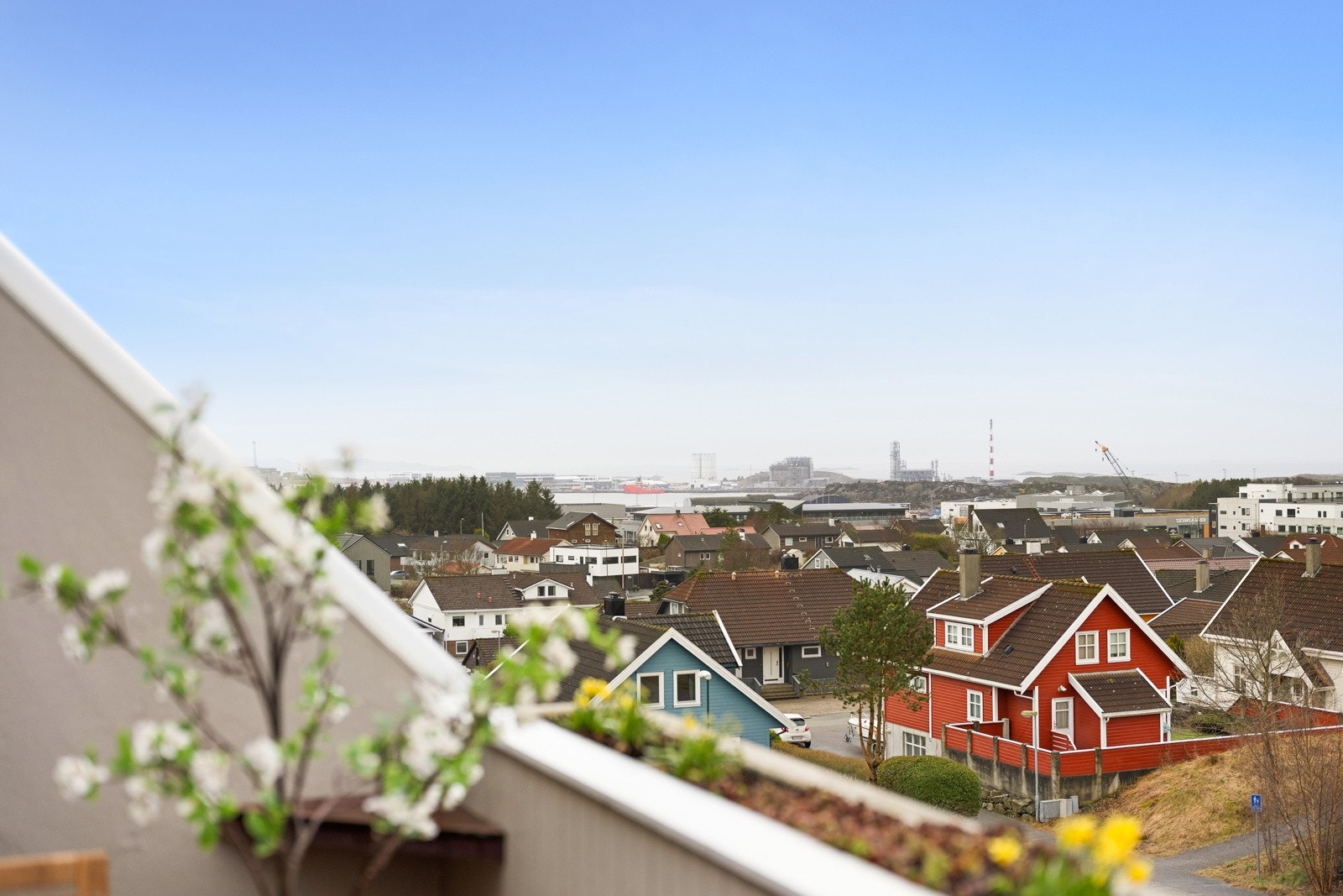 Vidstrakt utsikt fra balkong. Galleribilde