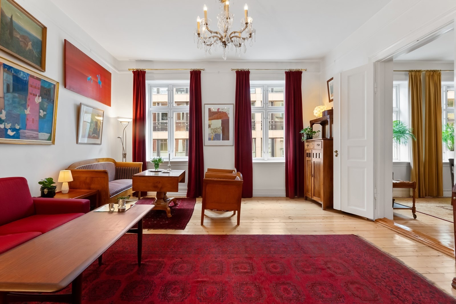 Leiligheten ligger i et veletablert, sentrumsnært og meget attraktivt boligområde i Vika i Oslo Galleribilde