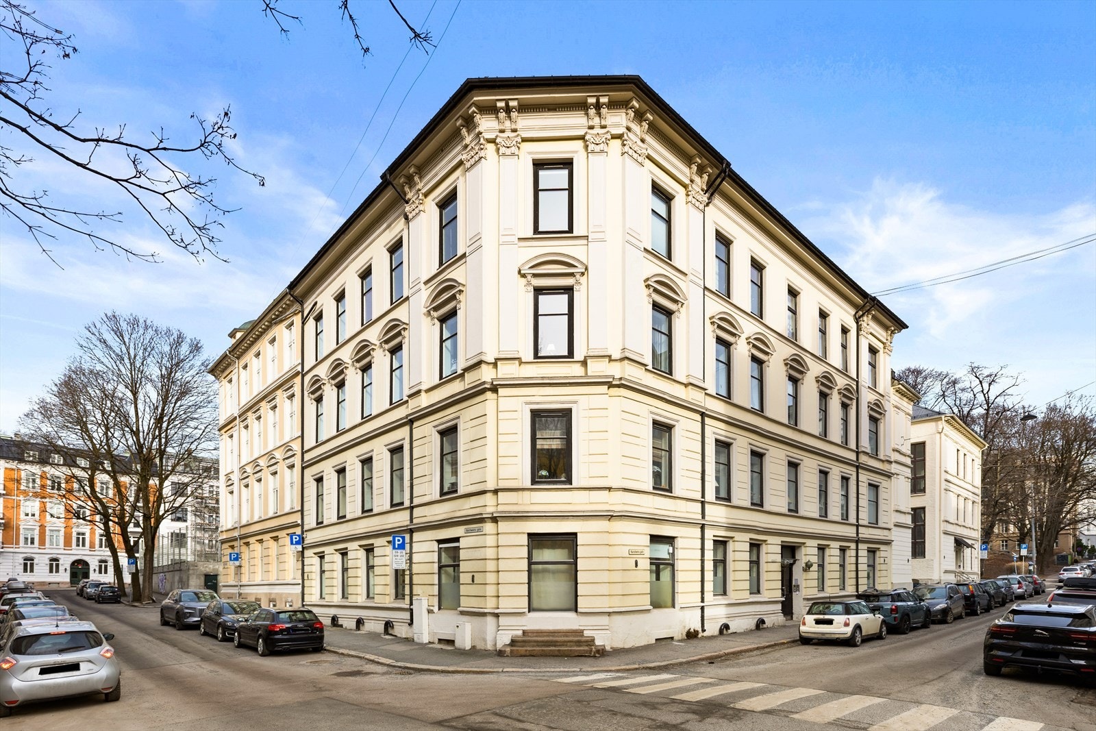 Velkommen til Hansteens gate 21 - Stor 3-roms med attraktiv og sentral beliggenhet på Solli/Skillebekk. Galleribilde