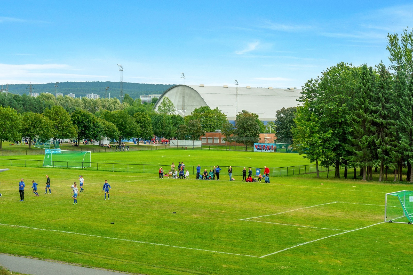 Kort veil til Valle Hovin med fotballbaner, skøytebaner, treningssenter, idrettsarenaer +++ Galleribilde