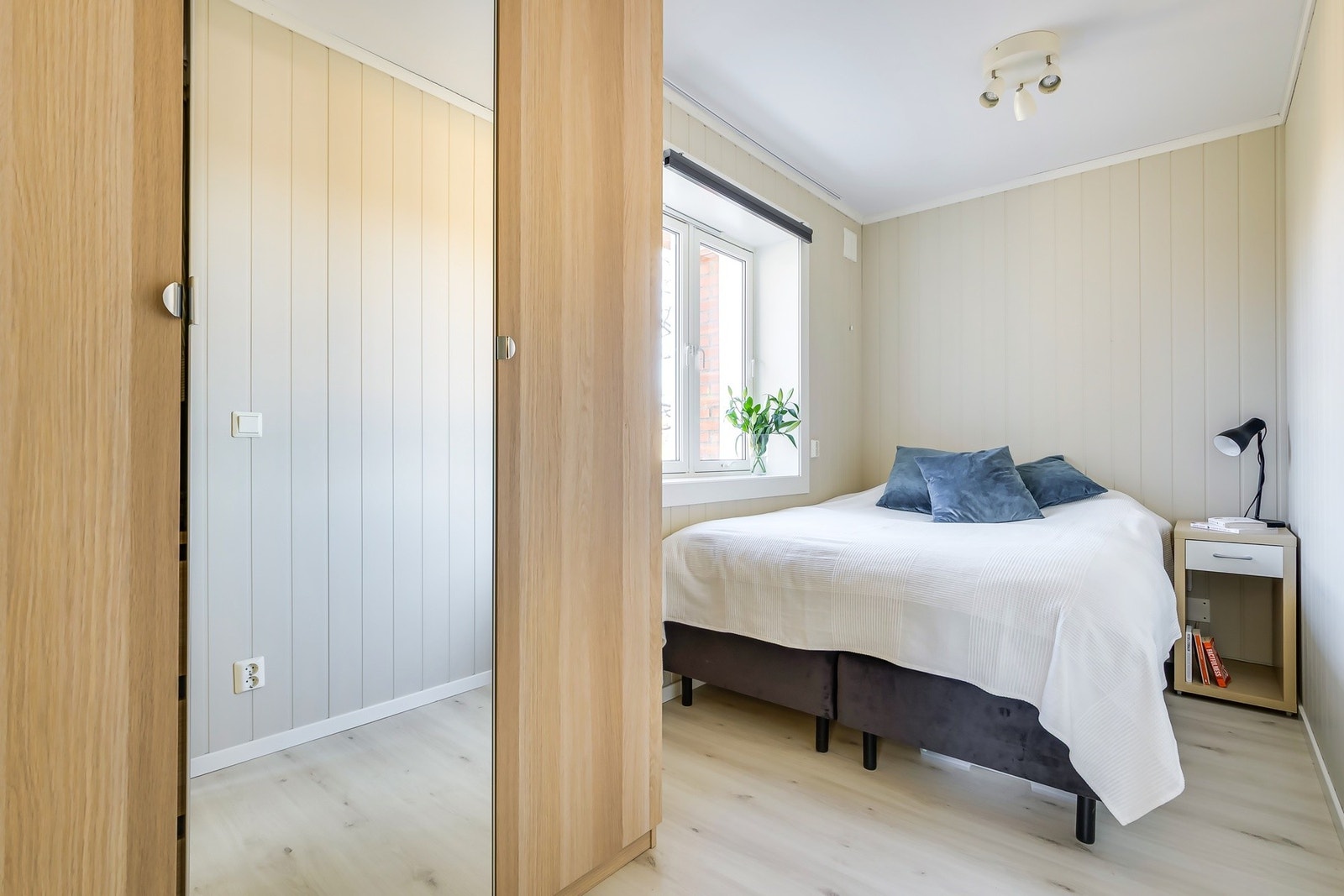 Boligens soverom er av god størrelse. Galleribilde