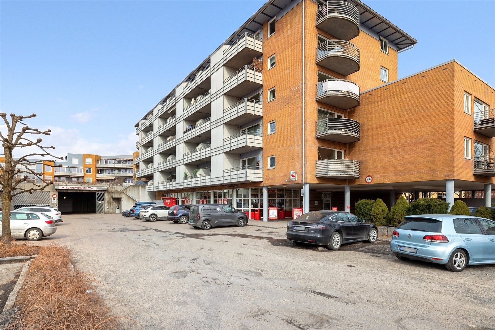 Coop Prix i første etasje har du alt du trenger rett utenfor døren! Galleribilde