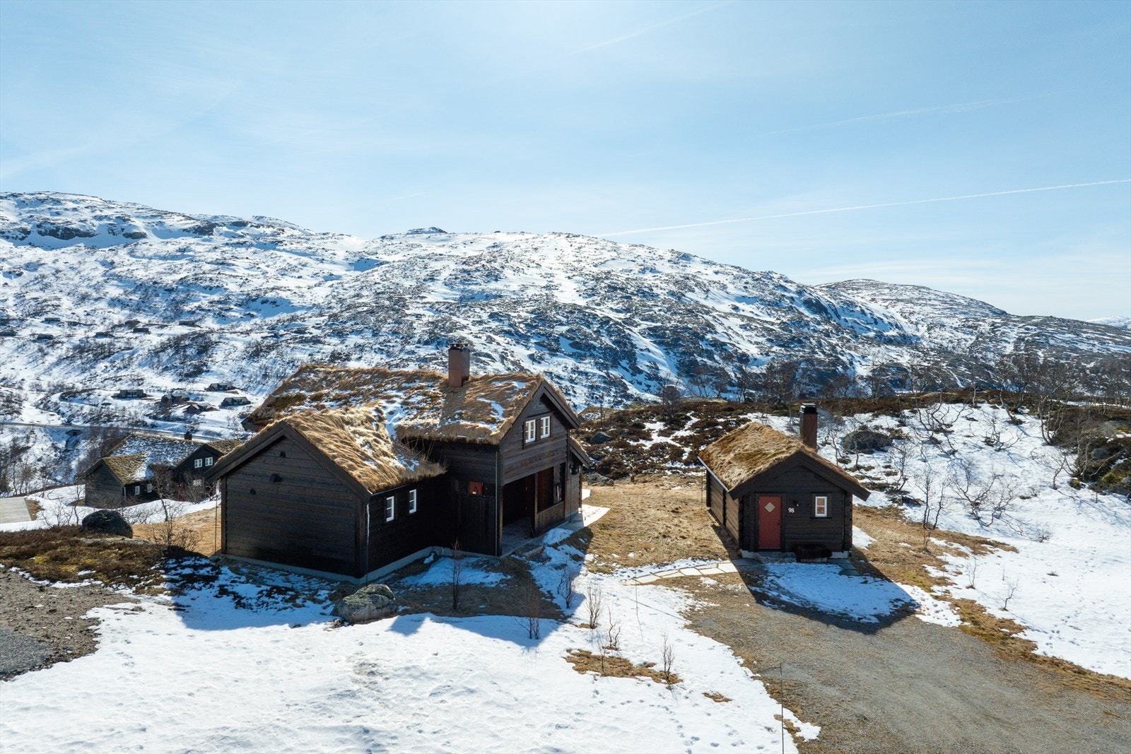 Velkommen til Husefjellveien 98, presentert av Andreas Anda Dalmar v/ Eiendomsmegler Vest! Galleribilde