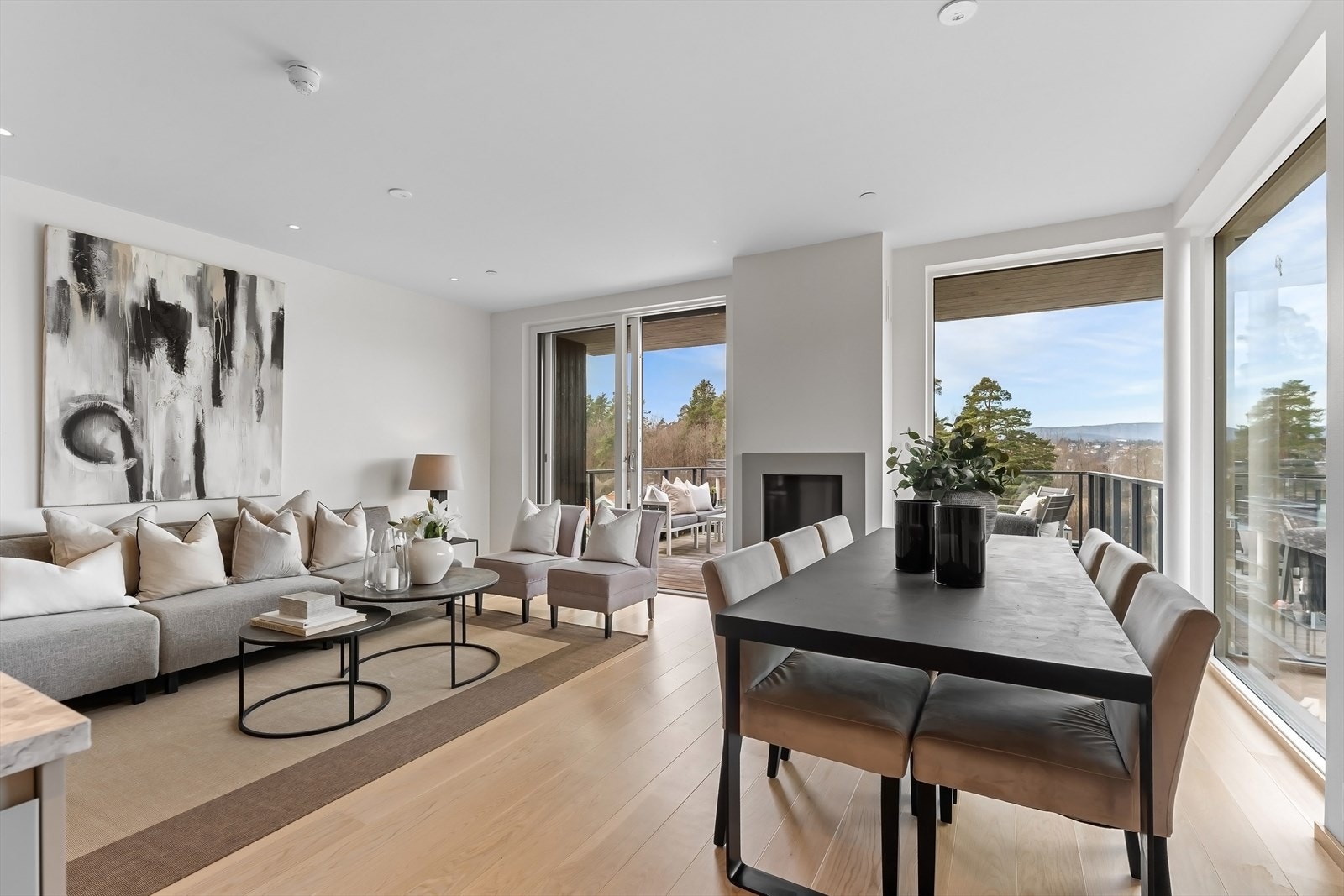 Leiligheten har god planløsning, god takhøyde og flott utsikt. Galleribilde