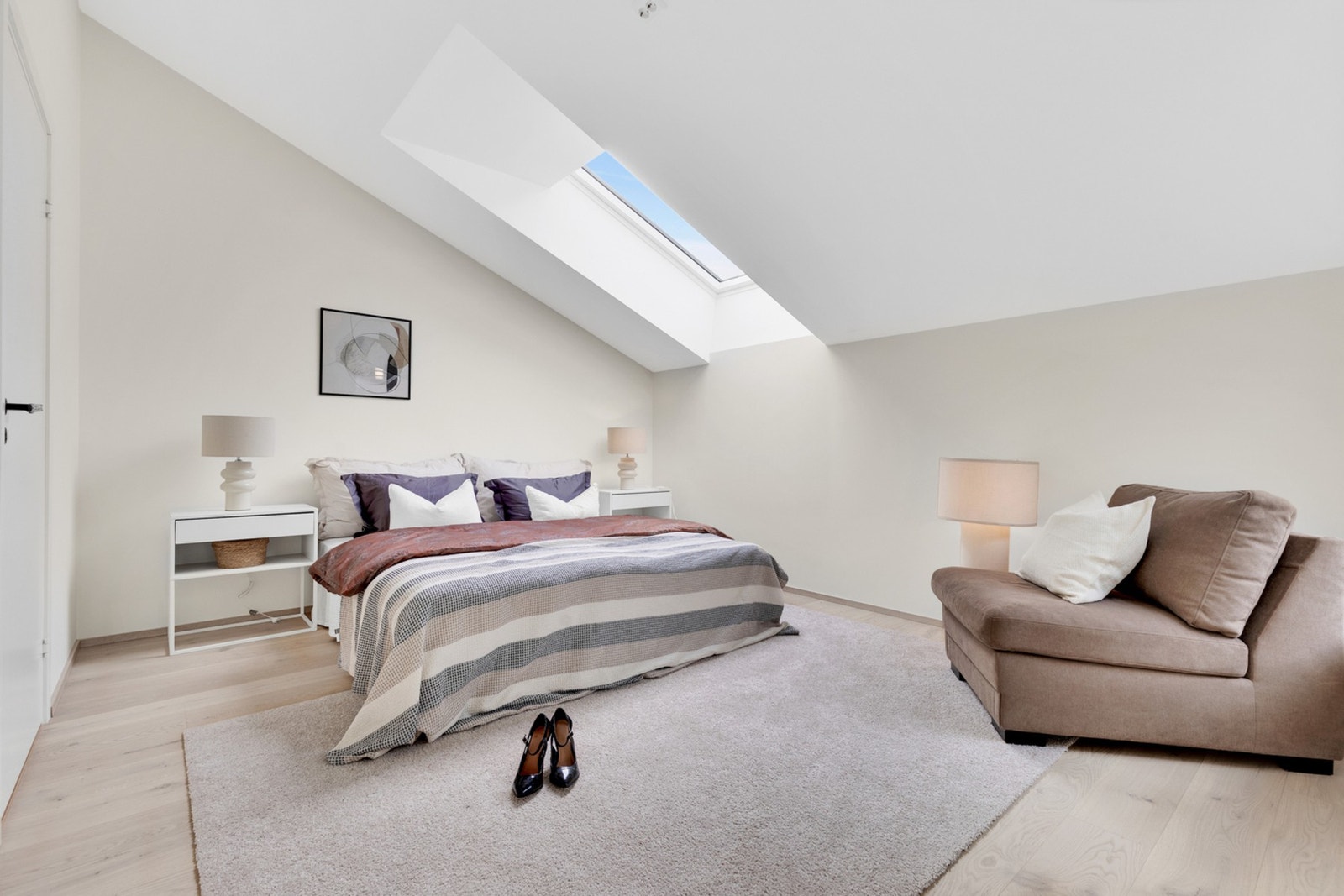 SOVEROM 2. ETASJE Galleribilde