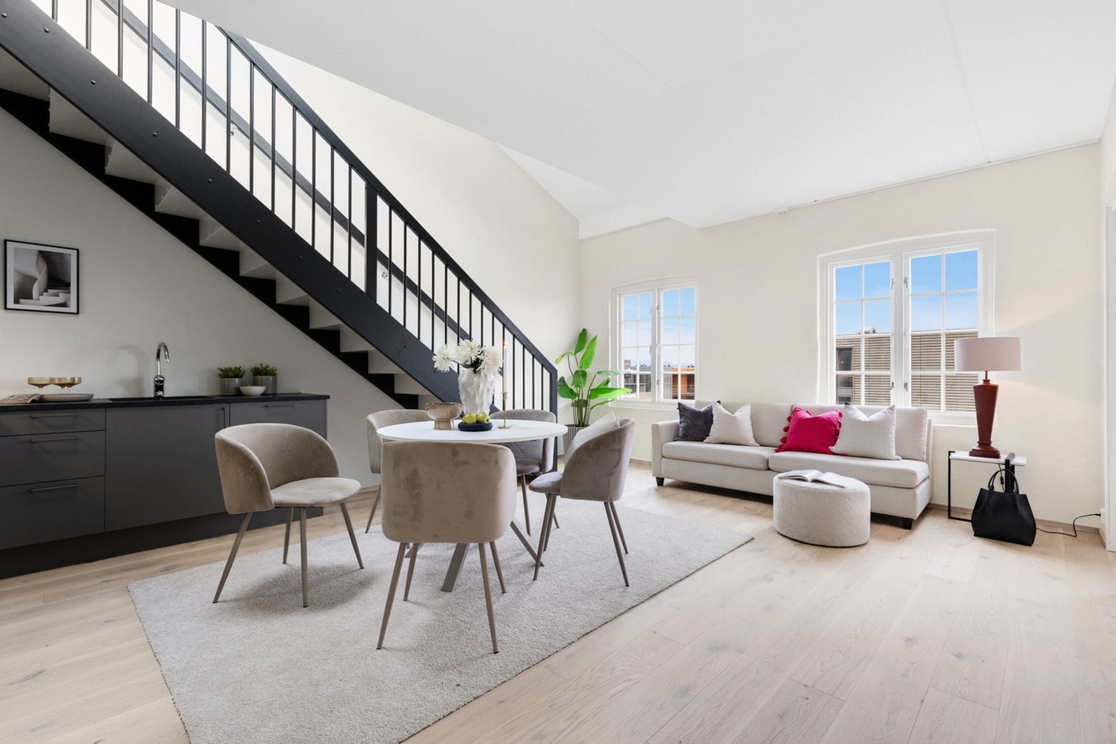 Hovedplan stue/kjøkken. Galleribilde