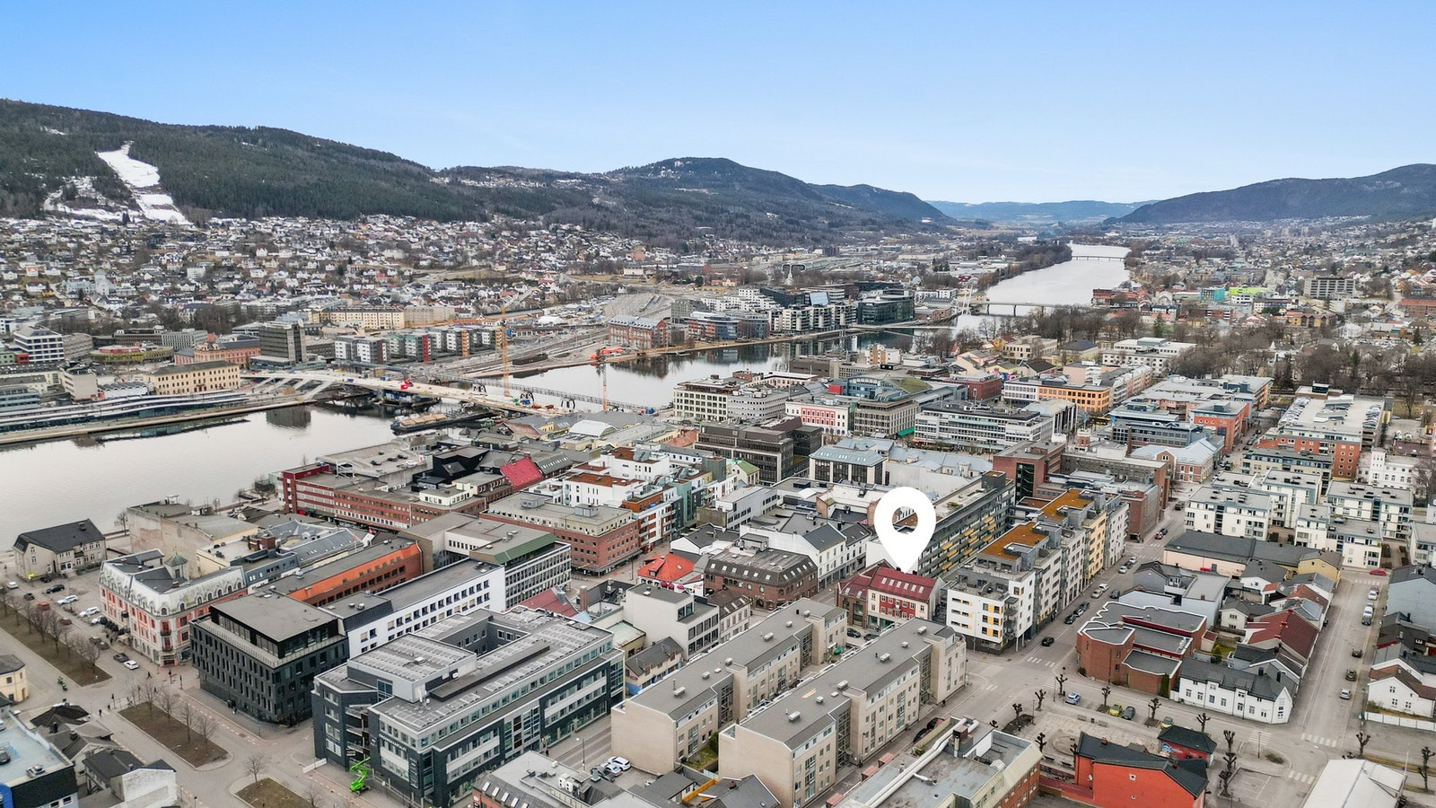 Med gode kollektivforbindelser i nærheten er det enkelt å komme seg rundt Galleribilde