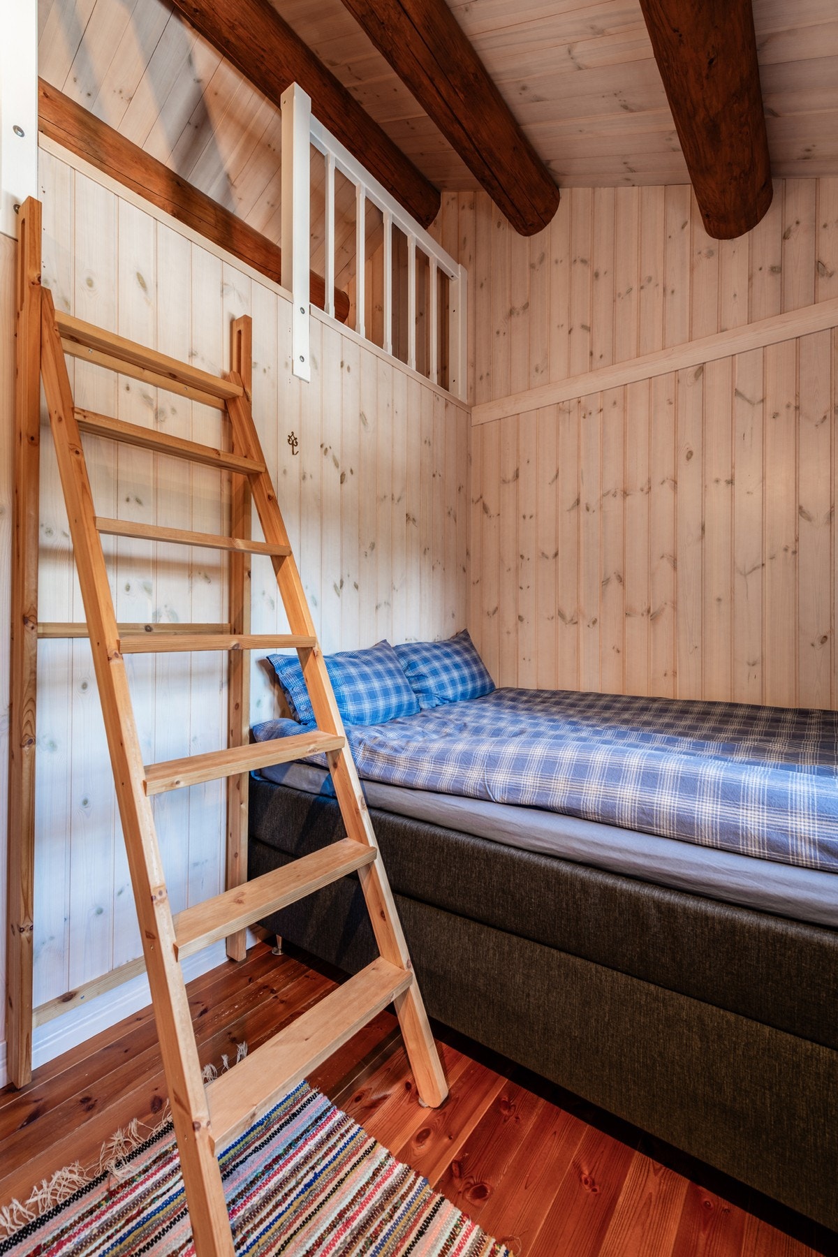 Lekkert soverom med egen hems Galleribilde