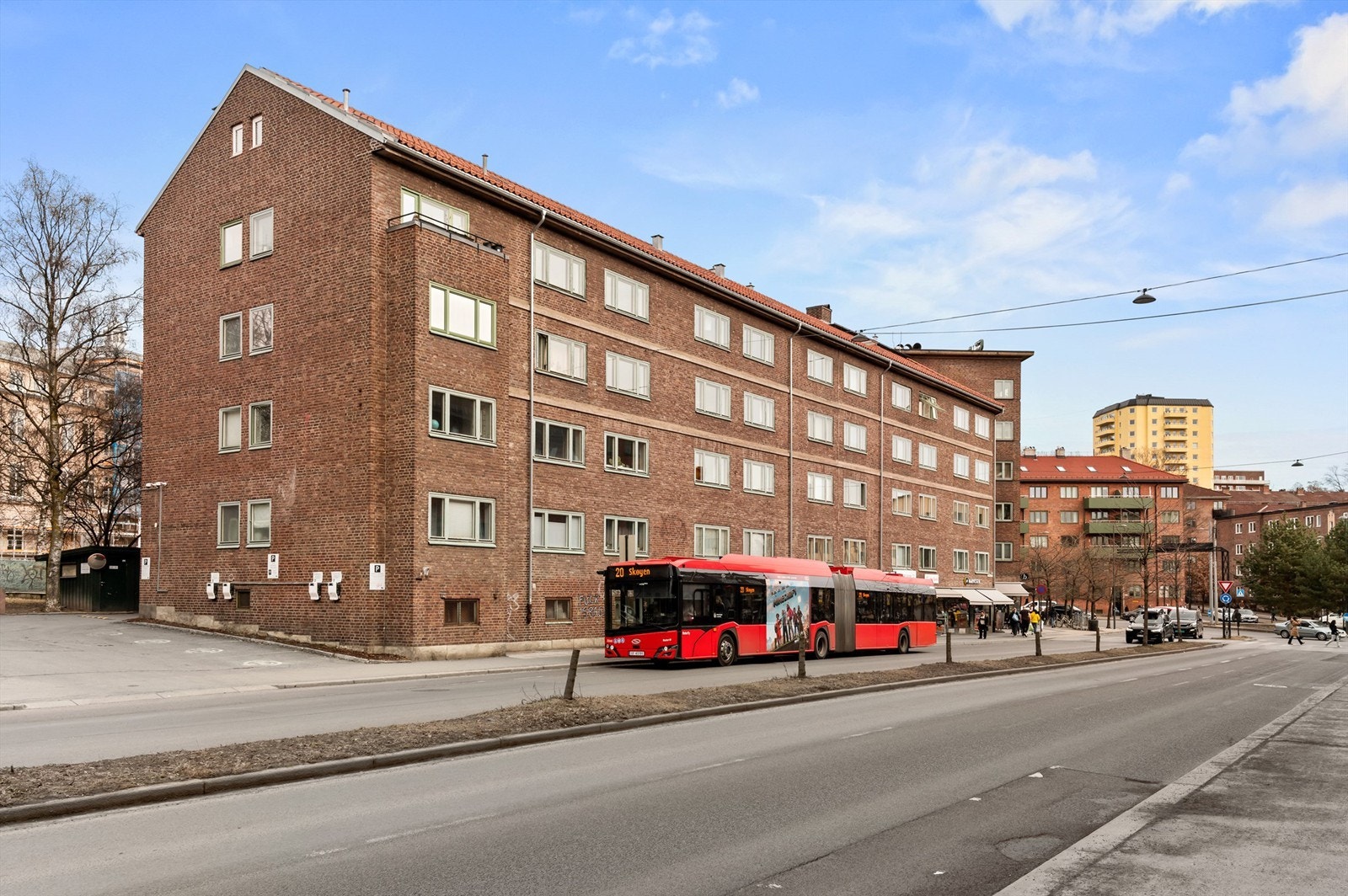 Carl Berner er et kollektivt knutepunkt, og du tar deg enkelt til nesten alle kanter av Oslo. Galleribilde